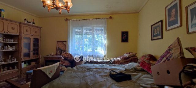 Eladó családi ház, Kispiriten 15.9 M Ft, 4 szobás