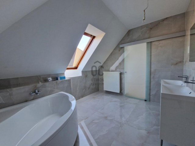 Eladó téglalakás, Budapesten, XVIII. kerületben 131.9 M Ft