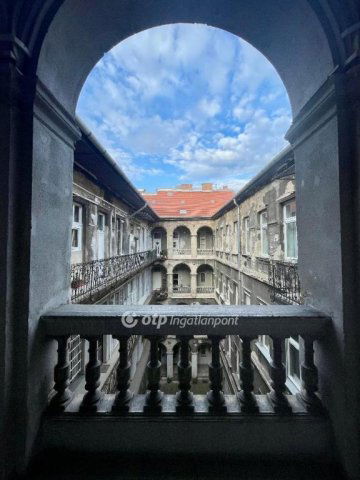 Eladó téglalakás, Budapesten, VIII. kerületben 64.8 M Ft