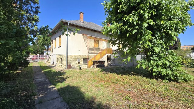Eladó családi ház, Budapesten, XVI. kerületben 134.9 M Ft