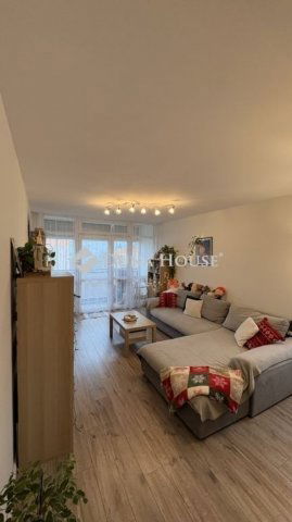 Eladó panellakás, Pécsett 64.5 M Ft, 3 szobás