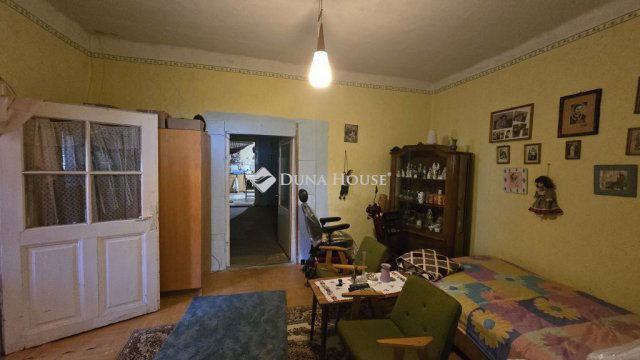 Eladó családi ház, Kunbaján 7.99 M Ft, 3 szobás
