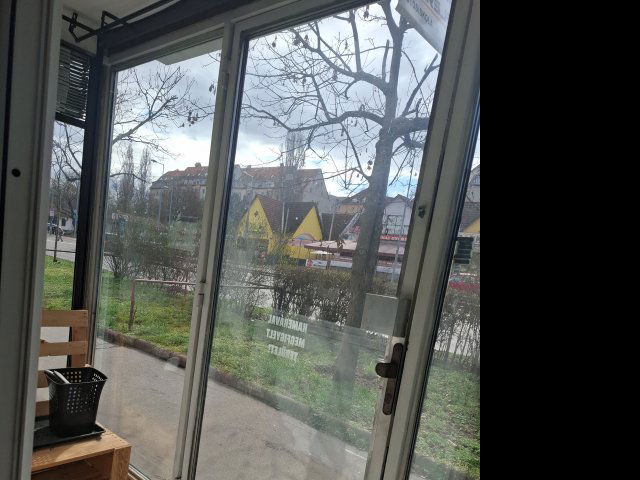 Eladó üzlethelyiség, Budapesten, XVII. kerületben, Pesti úton