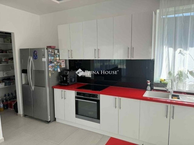 Eladó családi ház, Harkányban 149.9 M Ft, 4 szobás