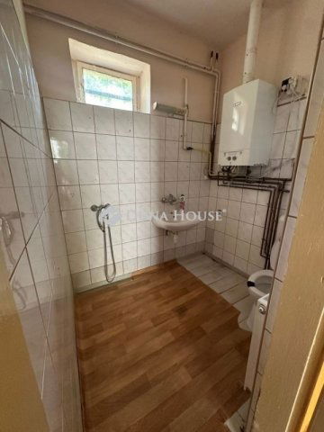 Eladó családi ház, Szentmártonkátán 34 M Ft, 2 szobás