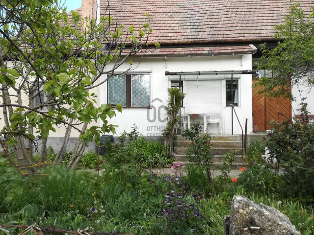 Eladó családi ház, Szigetújfalun 19 M Ft, 2 szobás
