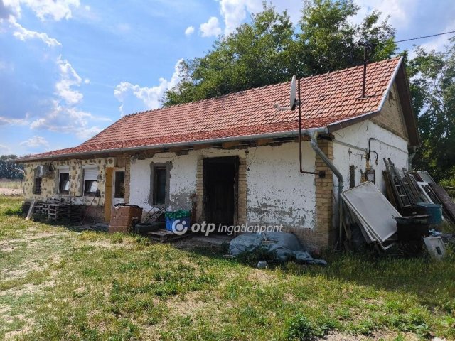 Eladó mezogazdasagi ingatlan, Szatymazon 25 M Ft, 3 szobás
