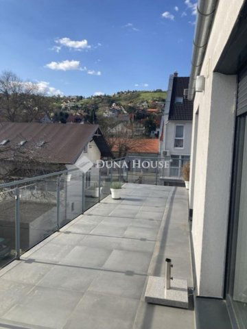 Eladó téglalakás, Pécsett 77.625 M Ft, 3 szobás