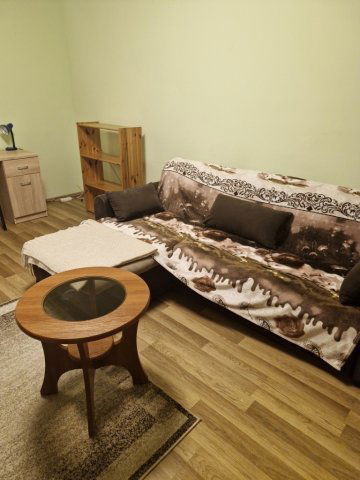 Kiadó panellakás, albérlet, Debrecenben 200 E Ft / hó, 2 szobás