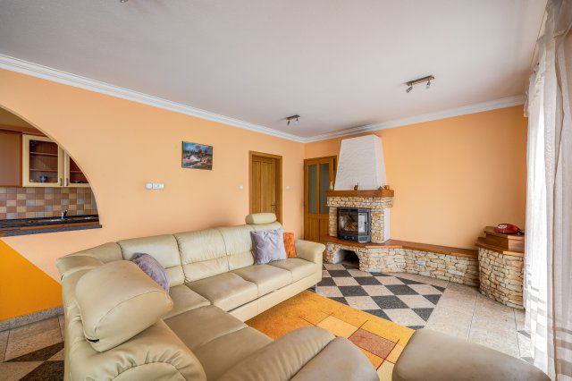 Eladó ikerház, Pilisvörösváron 105 M Ft, 4 szobás