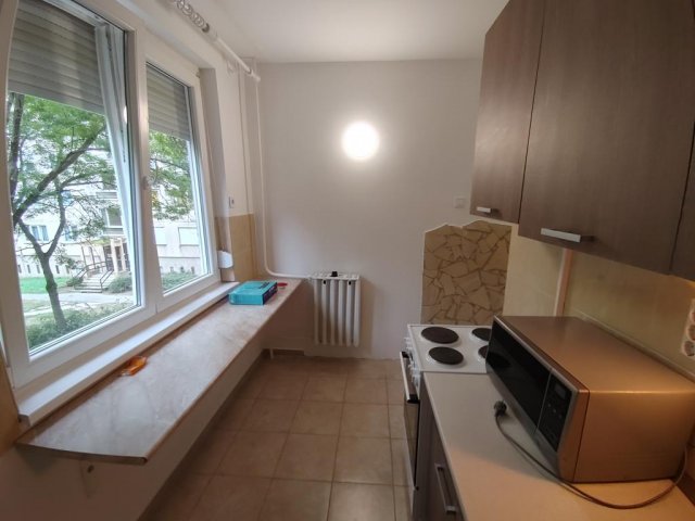 Eladó panellakás, Tatabányán 39.8 M Ft, 2 szobás