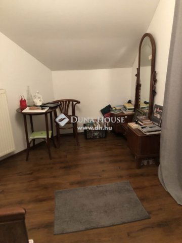 Eladó családi ház, Piliscsabán 280 M Ft, 8 szobás