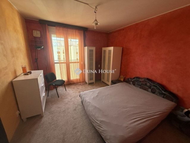 Eladó panellakás, Pécsett 52.9 M Ft, 2 szobás