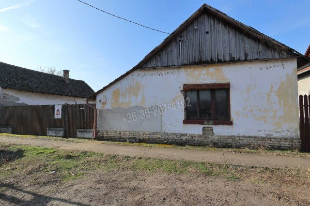 Eladó családi ház, Sándorfalván 19.9 M Ft, 2 szobás