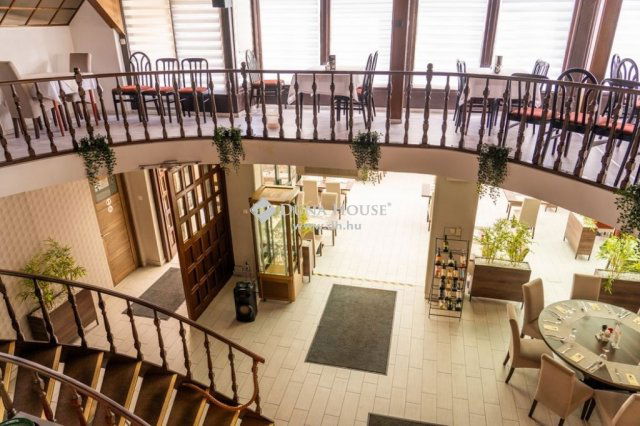 Eladó üzlethelyiség, Gödöllőn 180 M Ft / költözzbe.hu