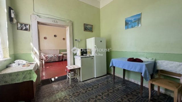 Eladó családi ház, Hegyhátsálon 11 M Ft, 2 szobás