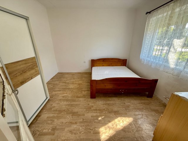 Kiadó családi ház, albérlet, Móron 180 E Ft / hó, 2 szobás