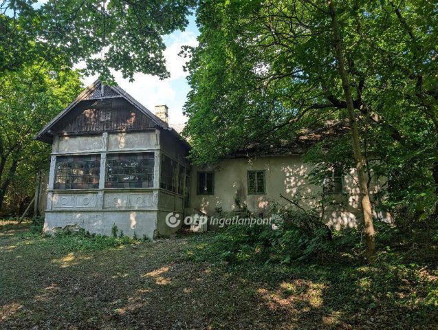 Eladó családi ház, Balatonhenyén 120 M Ft, 4 szobás