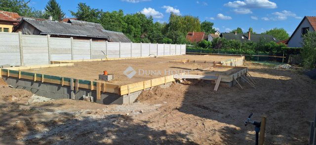 Eladó családi ház, Gödöllőn 86 M Ft, 2+1 szobás