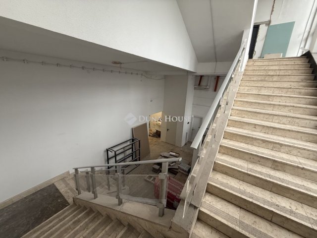 Eladó iroda, Budapesten, XXI. kerületben 32 M Ft, 2 szobás