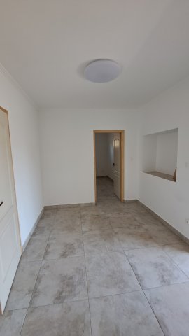 Eladó üzlethelyiség, Nyíregyházán 115 M Ft, 4 szobás