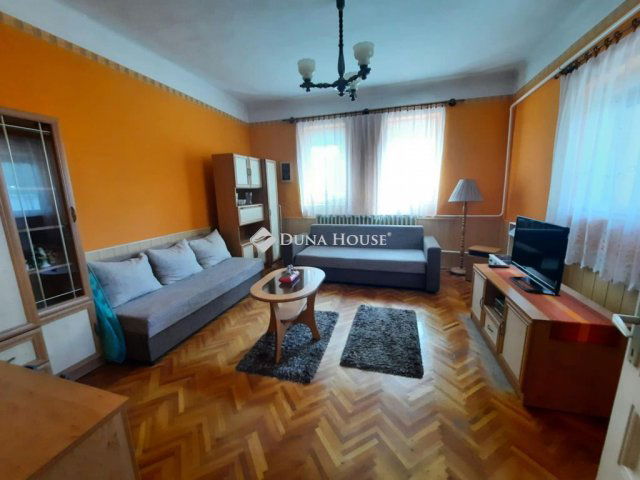Eladó családi ház, Jászberényben 31.9 M Ft, 3 szobás