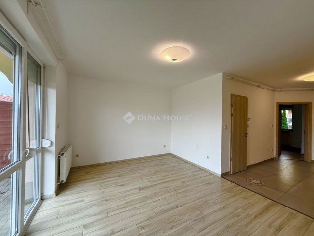 Kiadó téglalakás, albérlet, Dunakeszin 250 E Ft / hó, 2 szobás