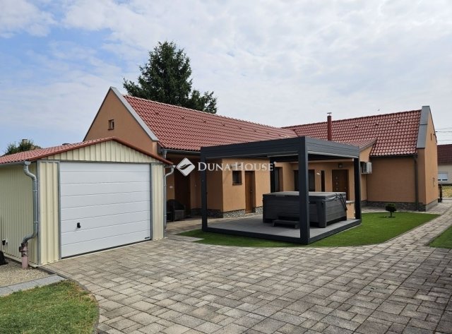 Eladó családi ház, Sellyén 59.8 M Ft, 3 szobás