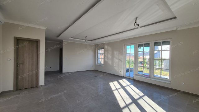 Eladó családi ház, Kecskeméten 94.9 M Ft, 4 szobás