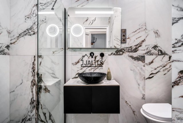 Kiadó téglalakás, albérlet, V. kerületben, Váci utcában