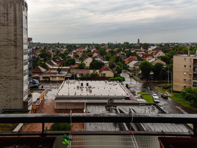 Eladó panellakás, Budapesten, XX. kerületben, Károly utcában