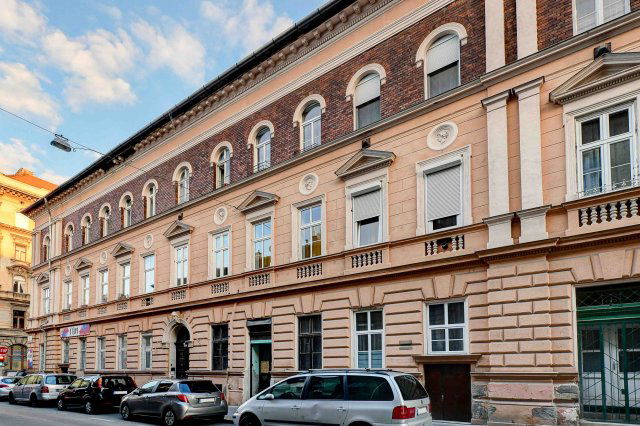 Eladó téglalakás, Budapesten, VII. kerületben, Dob utcában