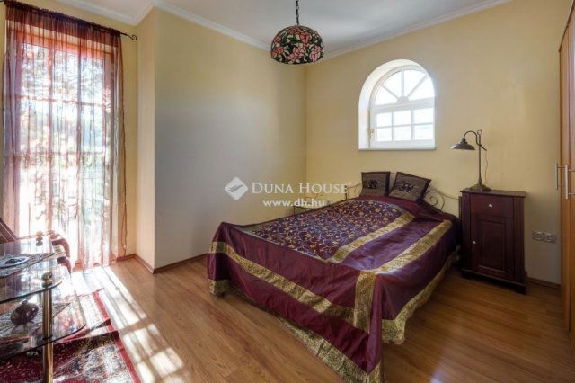 Eladó családi ház, Erdőkertesen 325 M Ft, 5 szobás