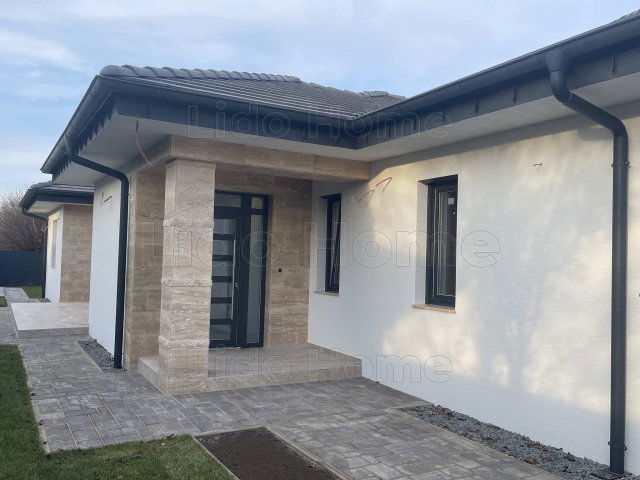 Eladó családi ház, Siófokon 218 M Ft, 4 szobás