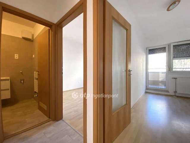 Eladó téglalakás, Siófokon 73 M Ft, 2+1 szobás
