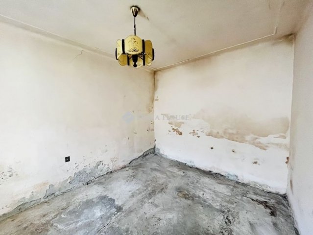 Eladó családi ház, Gombán 19.9 M Ft, 2 szobás
