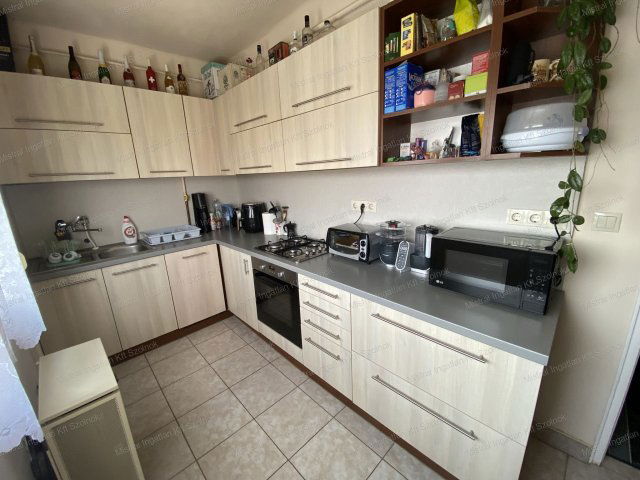 Eladó téglalakás, Szolnokon 34.9 M Ft, 2 szobás