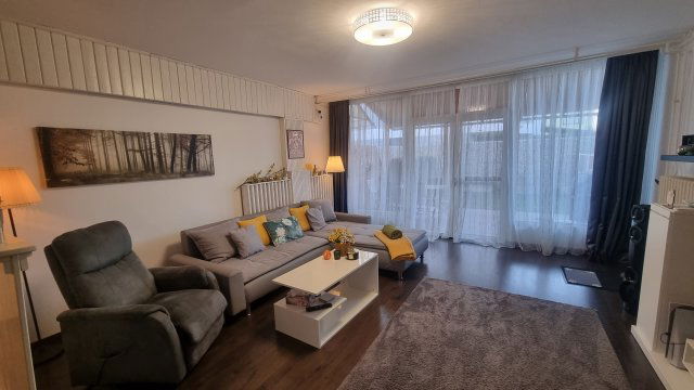 Eladó sorház, Szegeden 110 M Ft, 5 szobás / költözzbe.hu