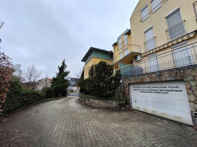 Eladó téglalakás, Hévízen 46 M Ft, 1+1 szobás