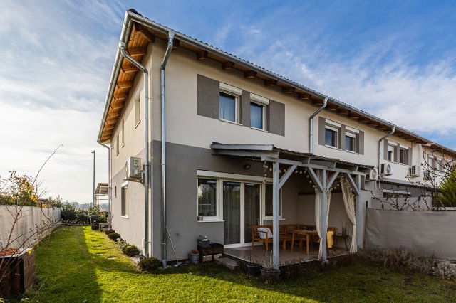 Eladó sorház, Gödön 114.9 M Ft, 4 szobás / költözzbe.hu