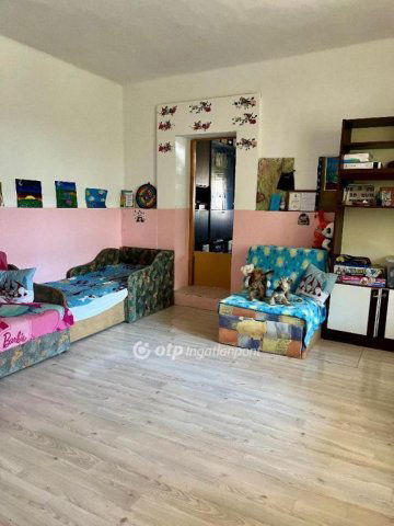 Eladó családi ház, Monyoródon 29.9 M Ft, 117+3 szobás