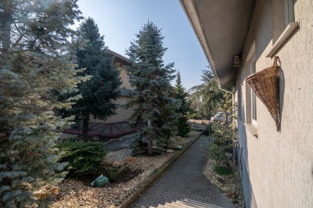 Eladó ikerház, Budapesten, XVIII. kerületben 119.9 M Ft, 3 szobás