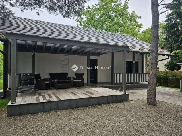 Eladó családi ház, Pócsmegyeren 94.9 M Ft, 3 szobás