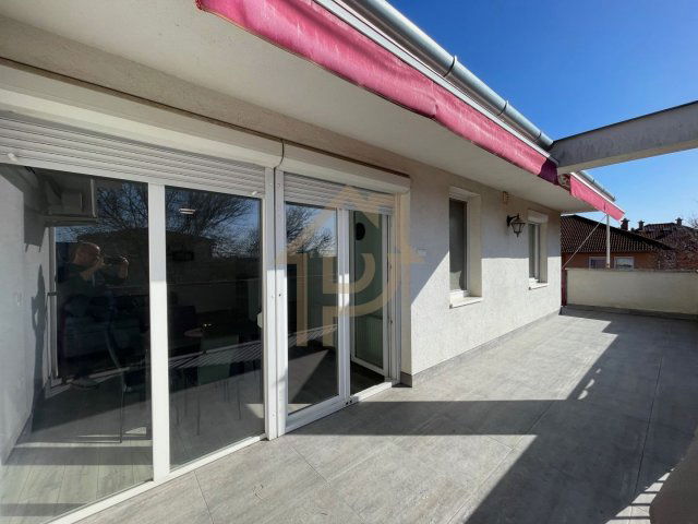 Kiadó téglalakás, albérlet, Debrecenben 270 E Ft / hó, 3 szobás