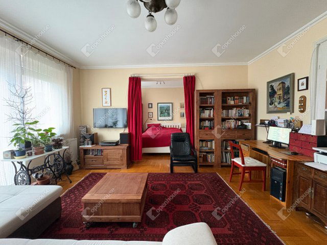 Eladó téglalakás, Debrecenben 89.9 M Ft, 4 szobás