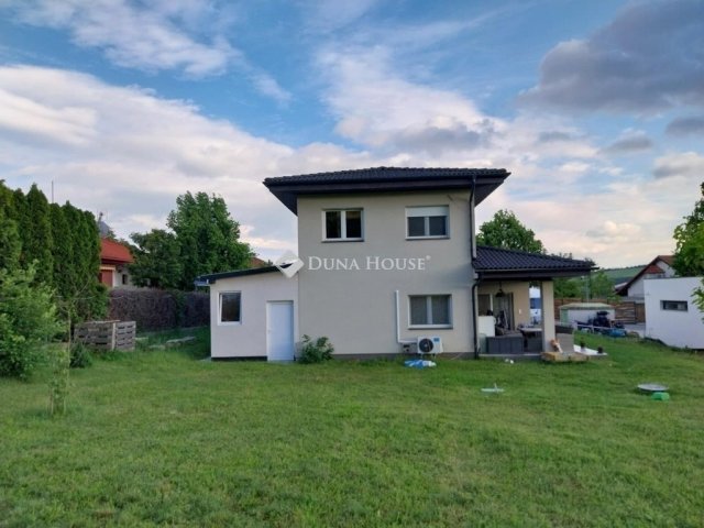 Eladó családi ház, Piliscsabán 155 M Ft, 5 szobás
