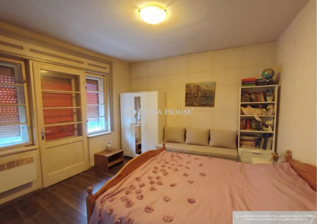 Eladó téglalakás, Esztergomban 61 M Ft, 2 szobás