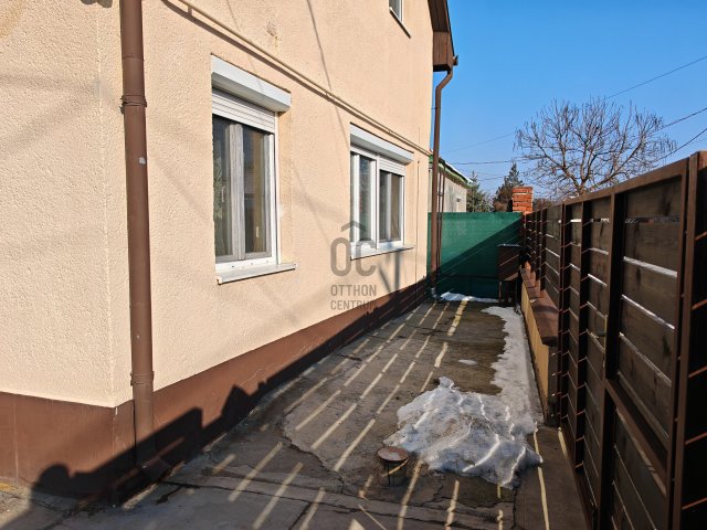Eladó családi ház, Dunaharasztin 70.5 M Ft, 4 szobás