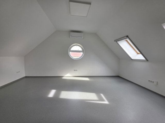 Kiadó téglalakás, albérlet, Adonyban 150 E Ft / hó, 1 szobás