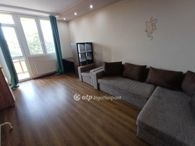 Kiadó téglalakás, albérlet, Szentesen 130 E Ft / hó, 2 szobás